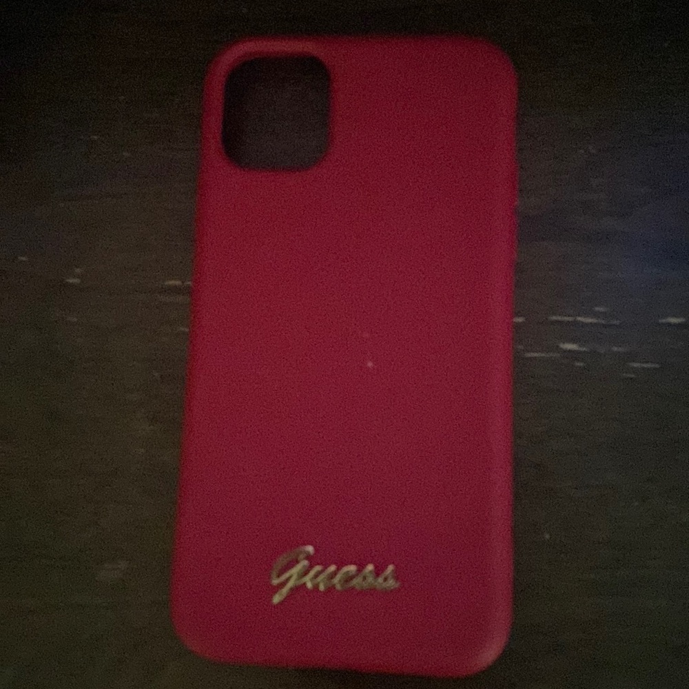 guess iphone 11 phone case